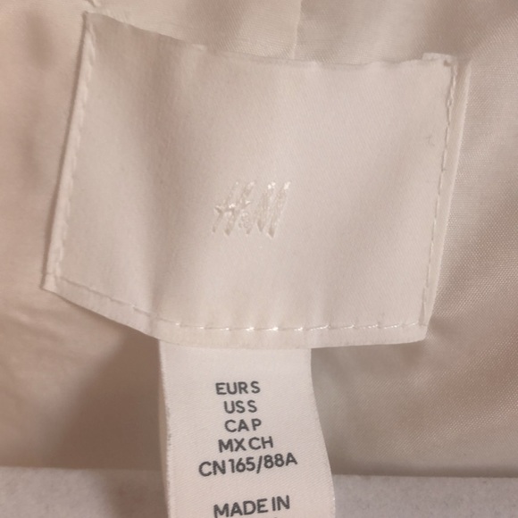 ⭐️HOST PICK⭐️ H&M White Blazer Coat - Picture 3 of 6